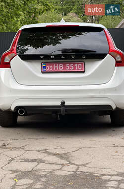 Универсал Volvo V60 2017 в 