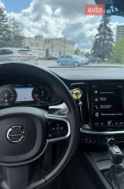 Универсал Volvo V60 2019 в 