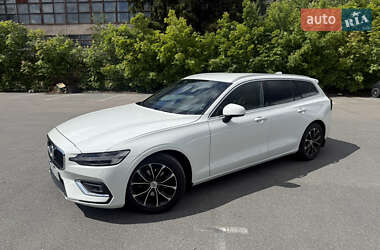 Универсал Volvo V60 2019 в 