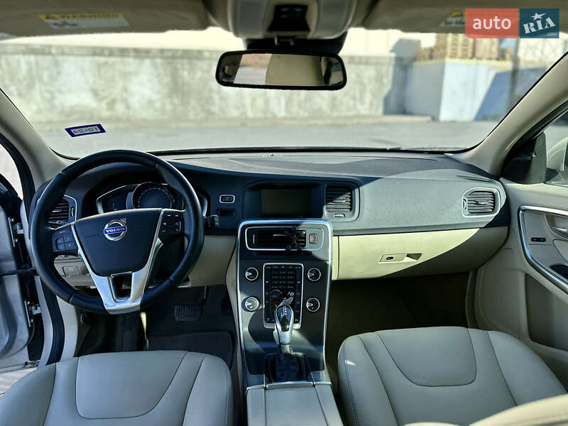 Універсал Volvo V60 2014 в 