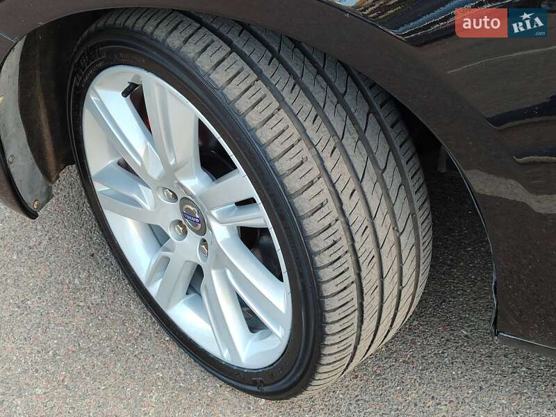 Универсал Volvo V60 2011 в Киеве