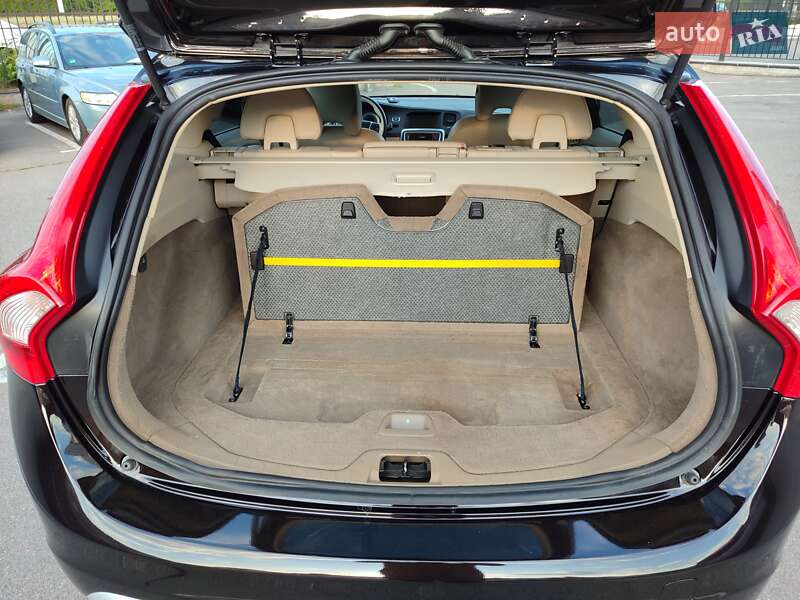 Универсал Volvo V60 2011 в Киеве