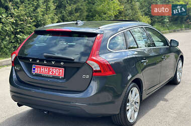 Универсал Volvo V60 2012 в 