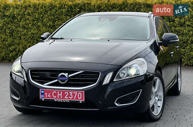 Универсал Volvo V60 2013 в 