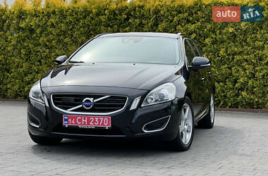 Универсал Volvo V60 2013 в 