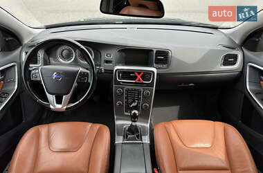 Универсал Volvo V60 2013 в 