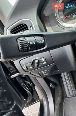Универсал Volvo V60 2013 в 