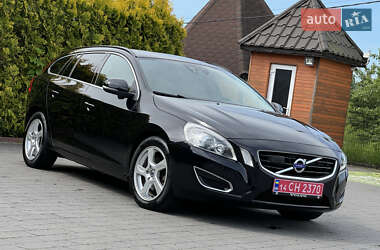 Универсал Volvo V60 2013 в 