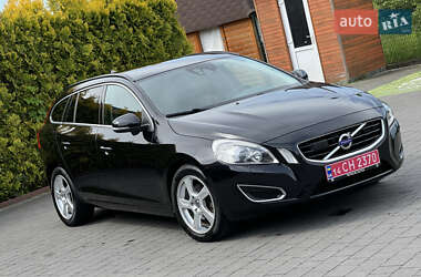 Универсал Volvo V60 2013 в 