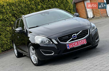 Универсал Volvo V60 2013 в 