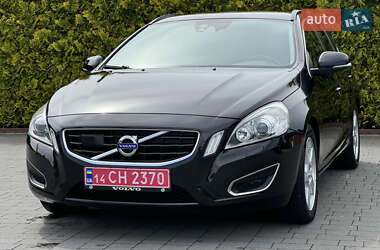 Универсал Volvo V60 2013 в 