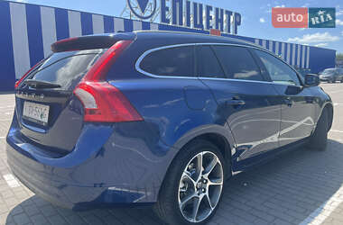 Универсал Volvo V60 2015 в 