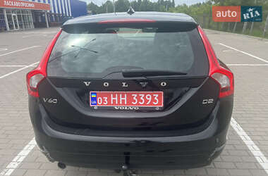 Универсал Volvo V60 2015 в 