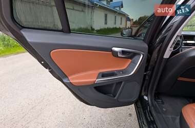 Универсал Volvo V60 2011 в 