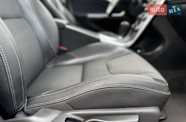 Універсал Volvo V60 2012 в 
