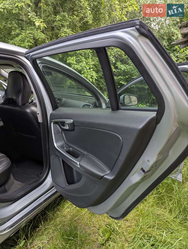 Універсал Volvo V60 2011 в Львові