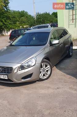 Volvo V60 2011 Volvo V60 2011