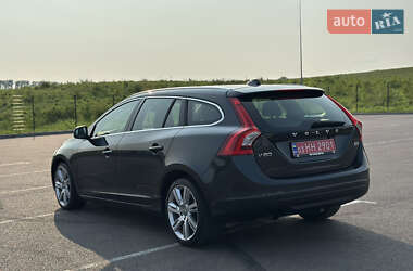 Универсал Volvo V60 2012 в 