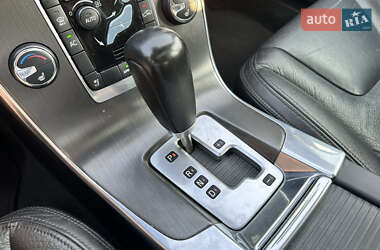 Универсал Volvo V60 2012 в 