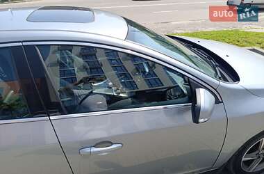 Универсал Volvo V60 2011 в 