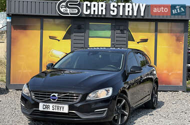Универсал Volvo V60 2015 в 