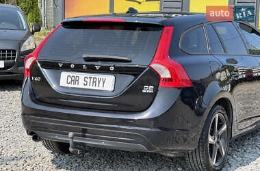 Универсал Volvo V60 2015 в 