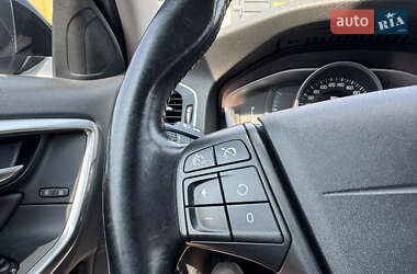 Универсал Volvo V60 2015 в 