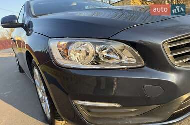 Универсал Volvo V60 2015 в 