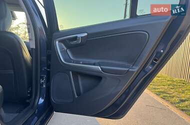 Универсал Volvo V60 2015 в 