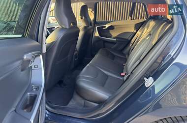 Универсал Volvo V60 2015 в 