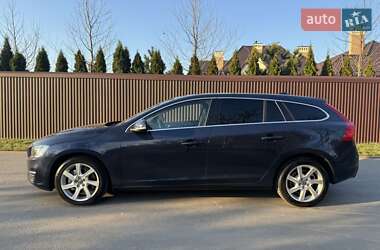 Универсал Volvo V60 2015 в 