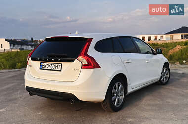 Универсал Volvo V60 2011 в 