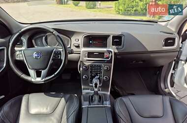 Универсал Volvo V60 2014 в 