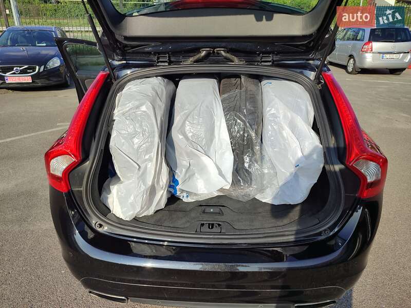 Универсал Volvo V60 2014 в Киеве
