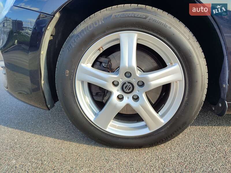 Универсал Volvo V60 2014 в Киеве
