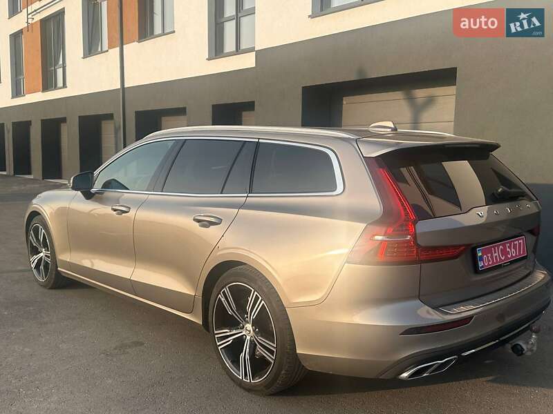 Универсал Volvo V60 2021 в Ровно