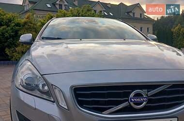 Універсал Volvo V60 2011 в 