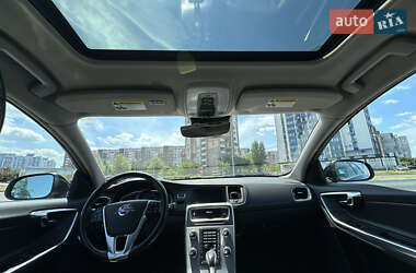 Универсал Volvo V60 2016 в 