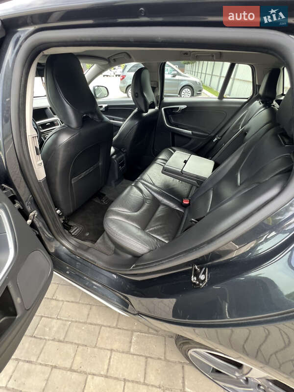 Универсал Volvo V60 2011 в Луцке