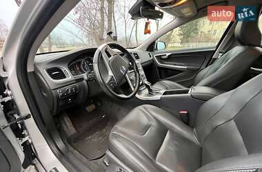Универсал Volvo V60 2014 в 