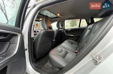 Универсал Volvo V60 2014 в 