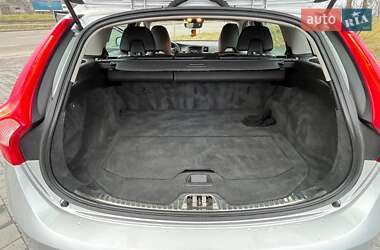 Универсал Volvo V60 2014 в 