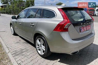 Универсал Volvo V60 2015 в 