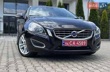 Универсал Volvo V60 2012 в 
