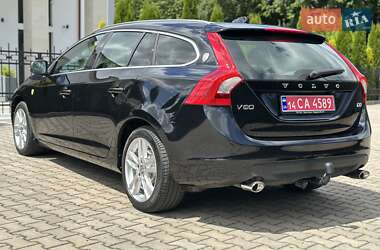 Универсал Volvo V60 2012 в 