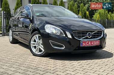 Универсал Volvo V60 2012 в 
