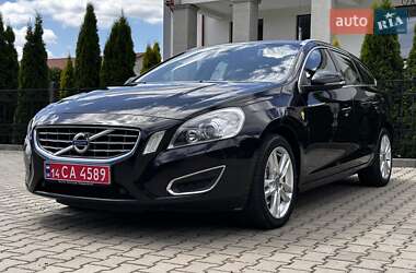 Универсал Volvo V60 2012 в 