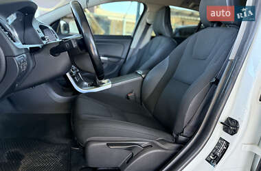 Универсал Volvo V60 2013 в 
