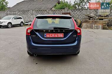 Универсал Volvo V60 2015 в 