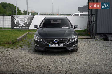 Универсал Volvo V60 2015 в 